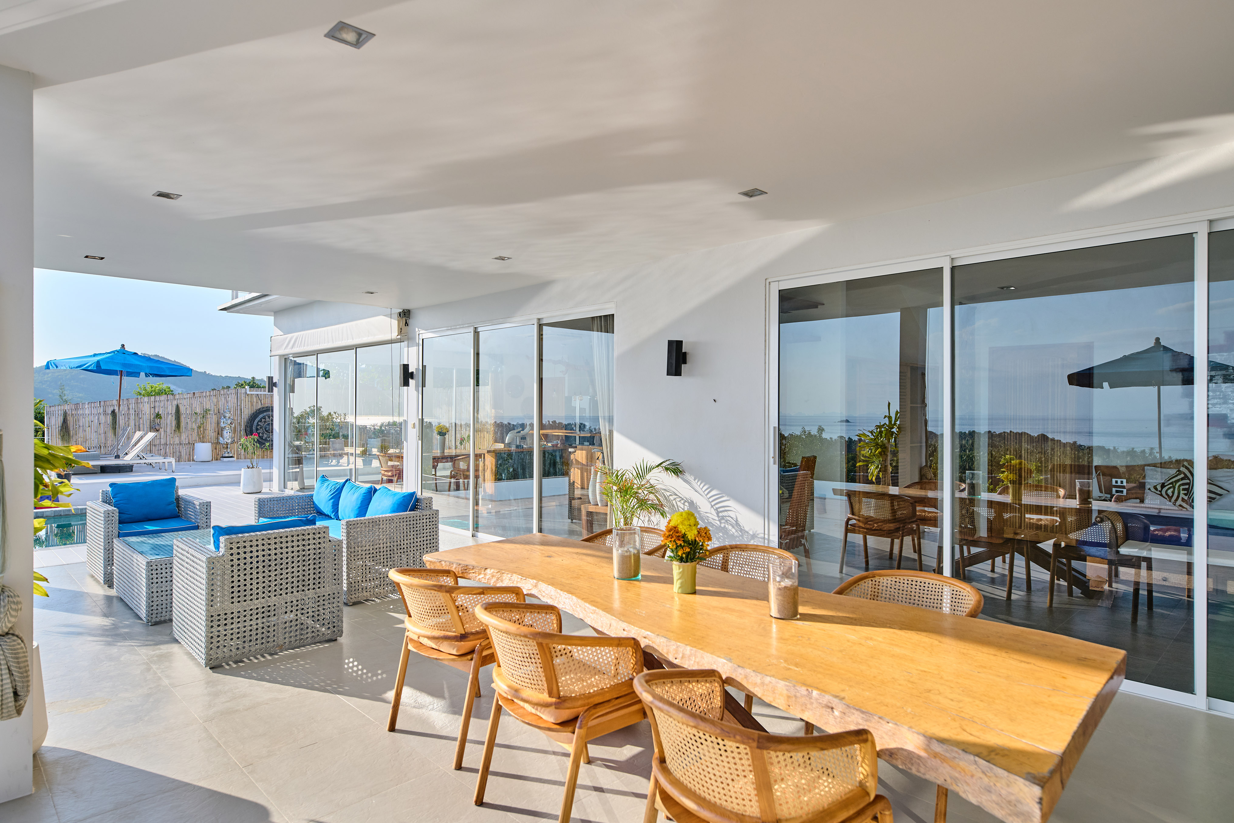 Infinity pool and sea view at The View Villa