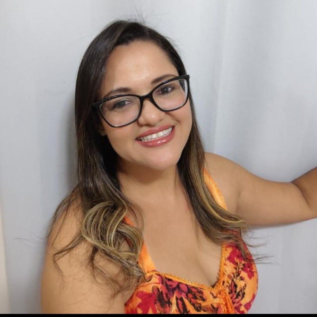 Elisângela Natalina Perrone dos Santos
