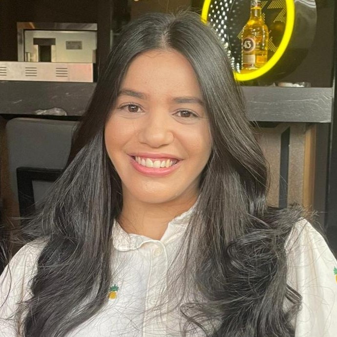 Thays Souza
