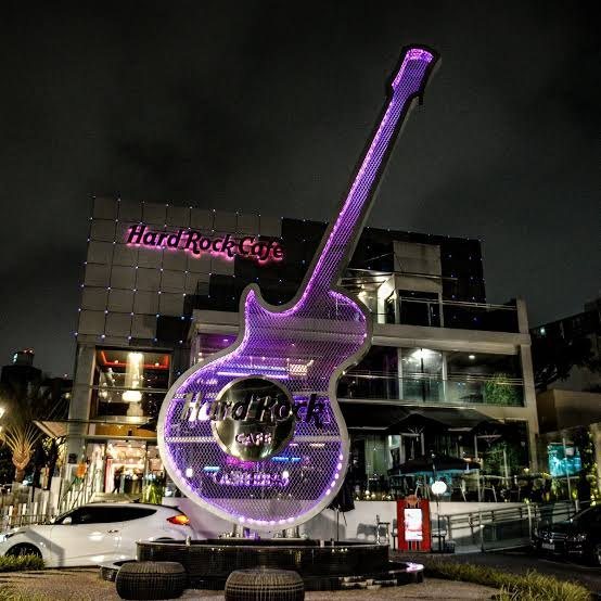 Fachada do Hard Rock Cafe Curitiba