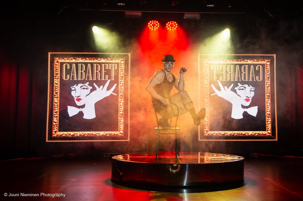 ARTIEST/
CHOREOGRAAF