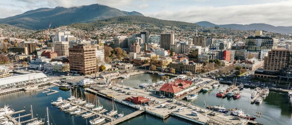 Commercial cleaning and facilities maintenance services across Tasmania