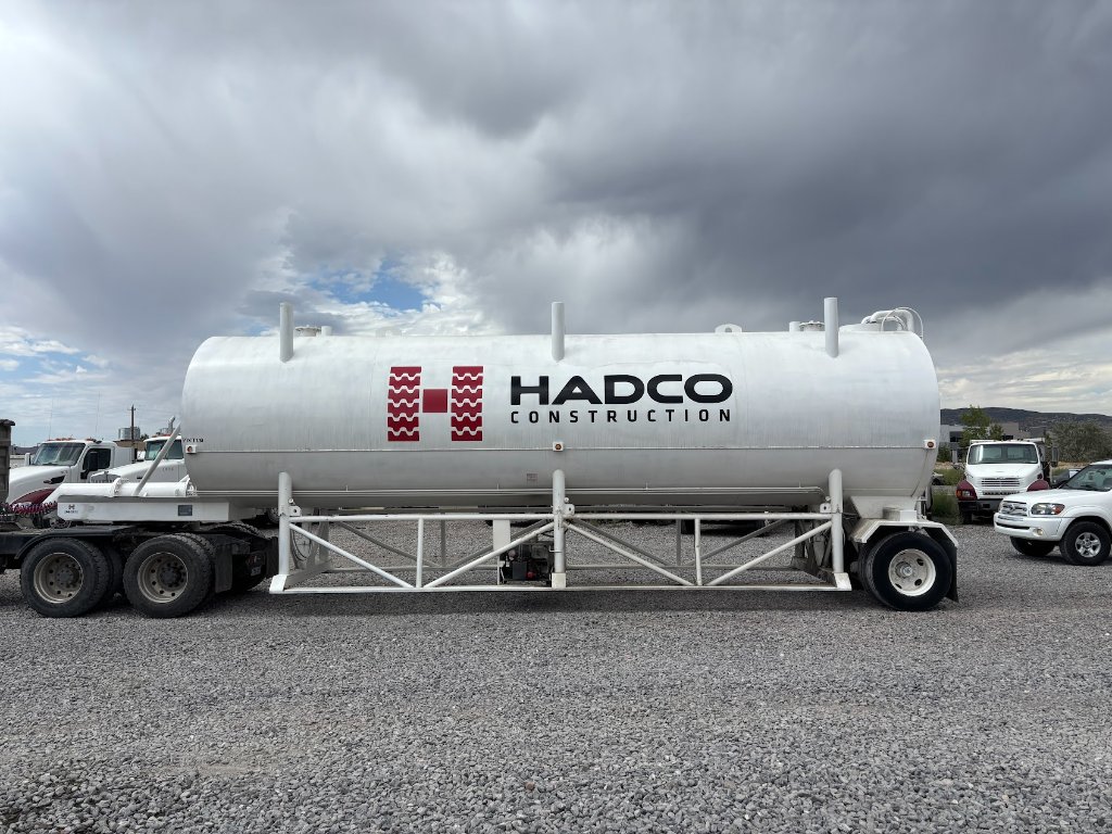 Hadco Construction tanker decals