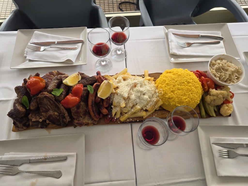 Ceeis Bar β Platos