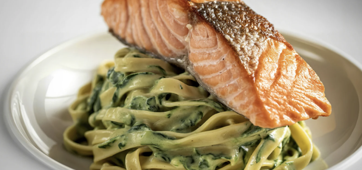 Zalm met groene pasta