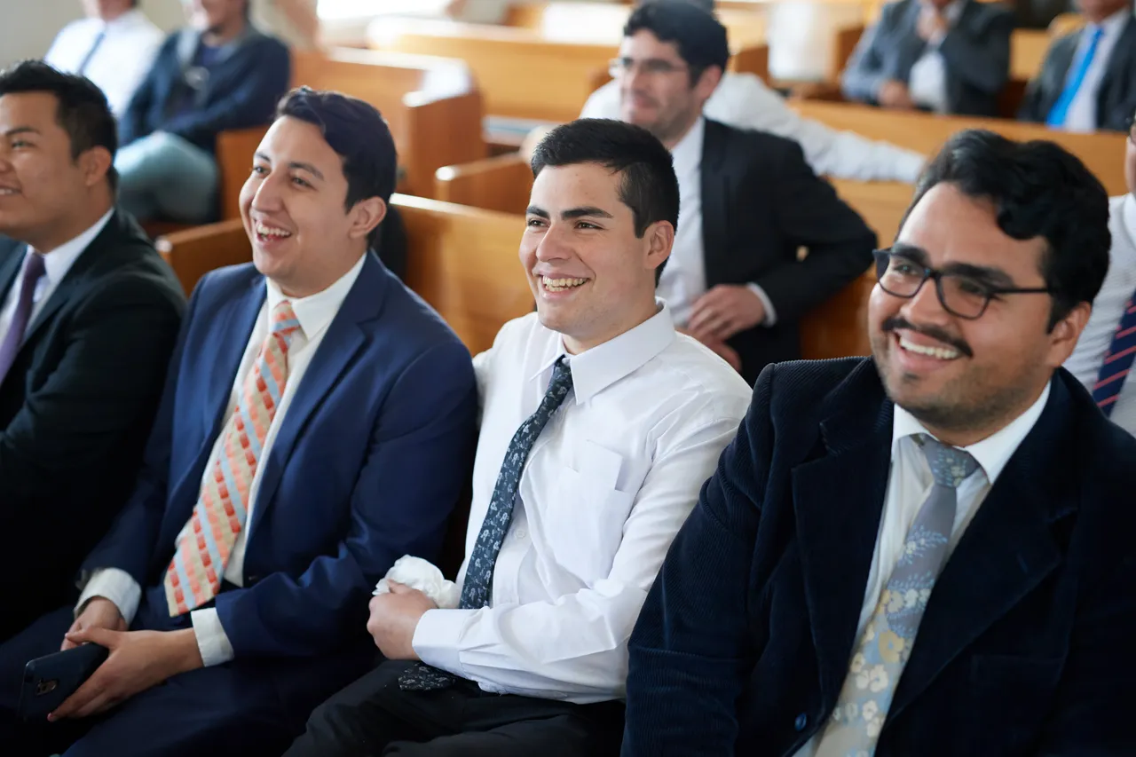 Elders quorum members serving the community