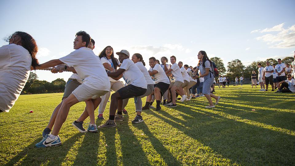 FSY youth in a tug-of-war