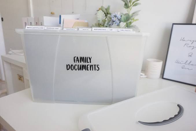 Documents & Finance