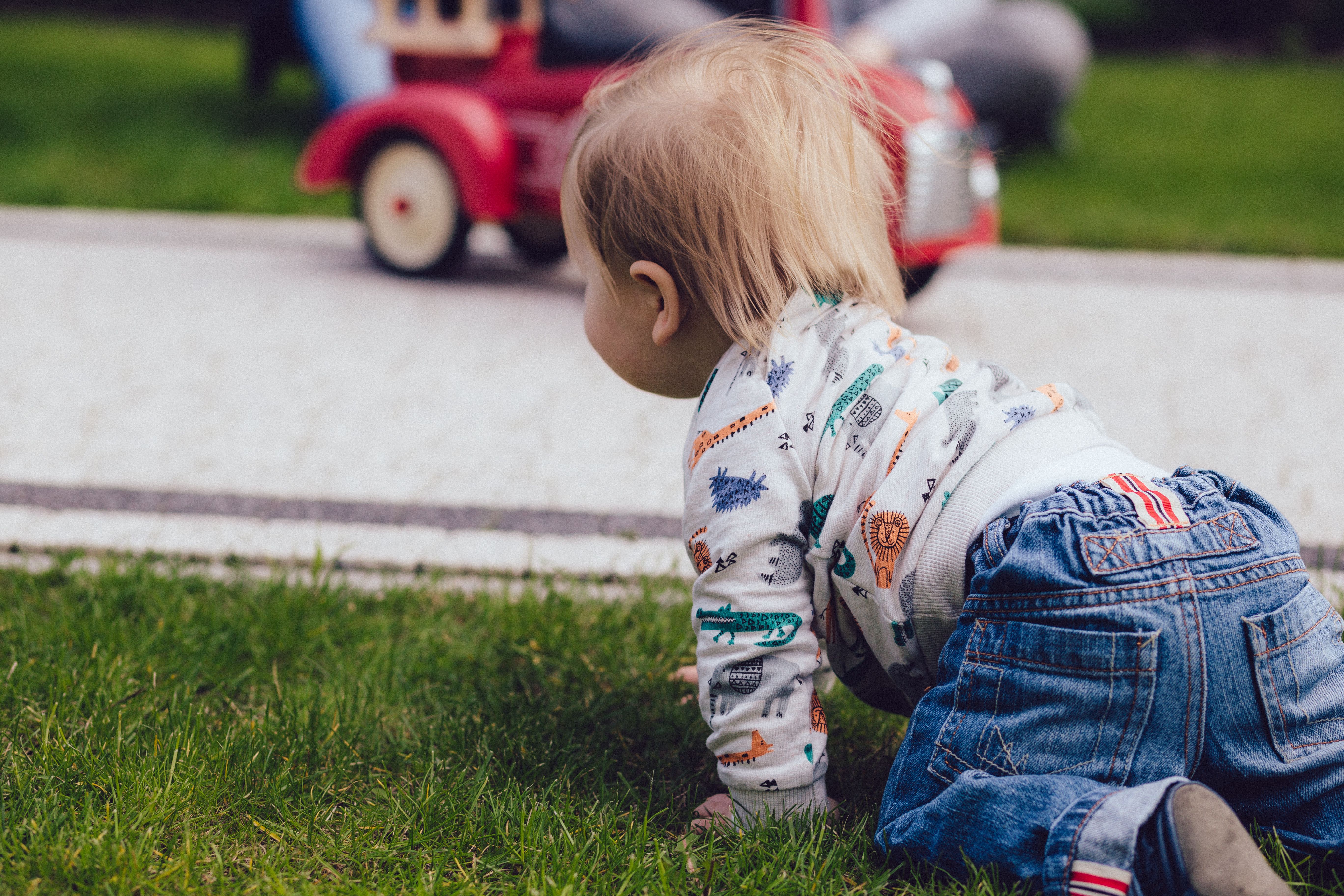 The Crawling Debate: Why Some Babies Skip It