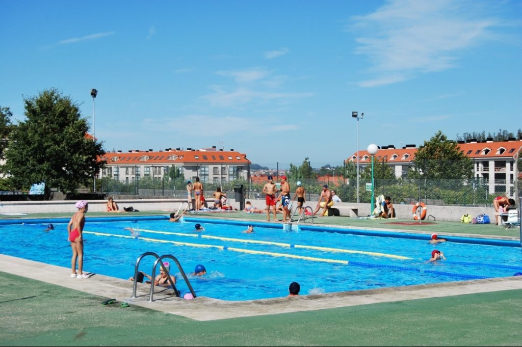 Piscina Municipal de O Milladoiro