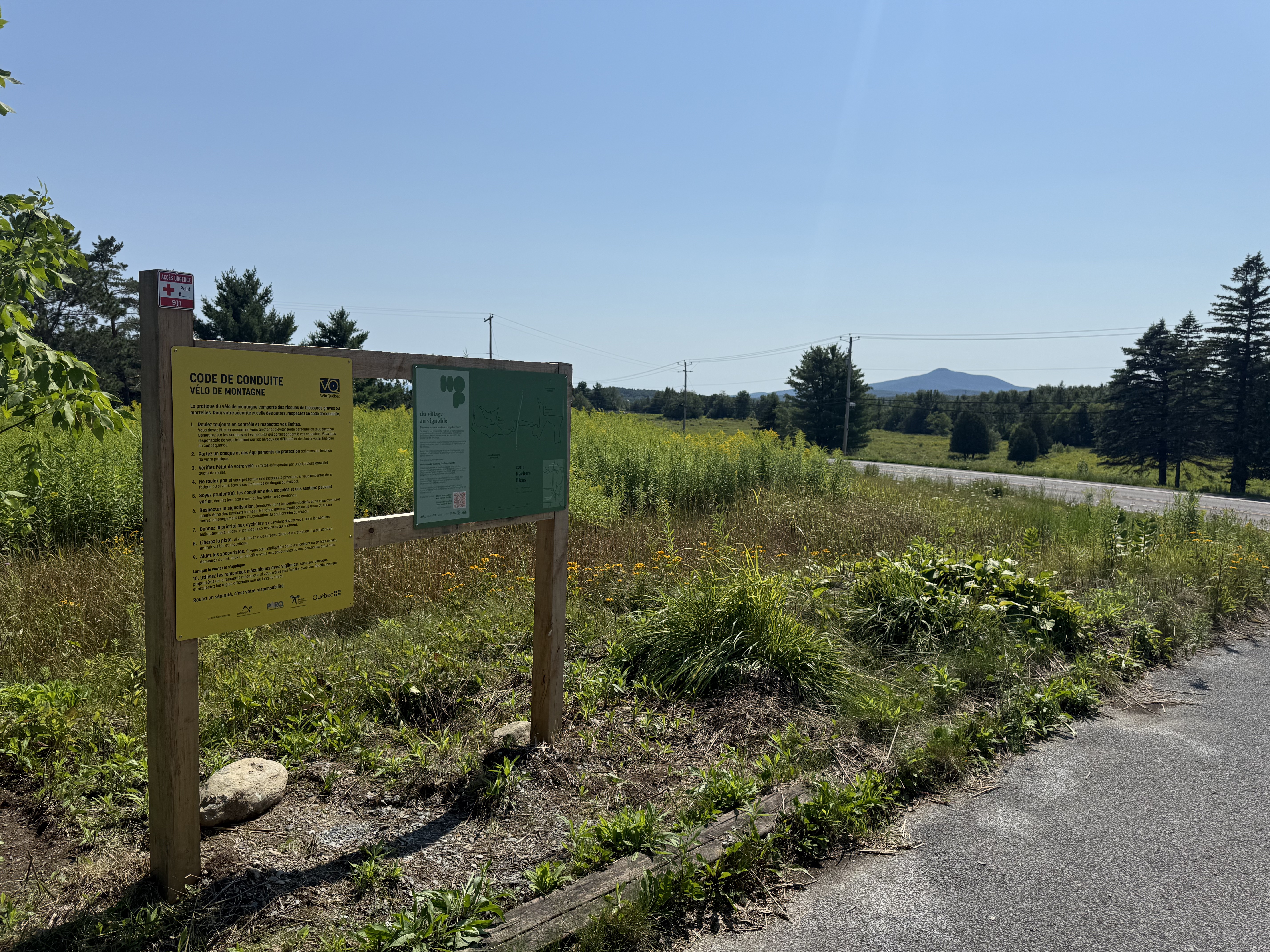 Code de conduite à l'entrée du sentier