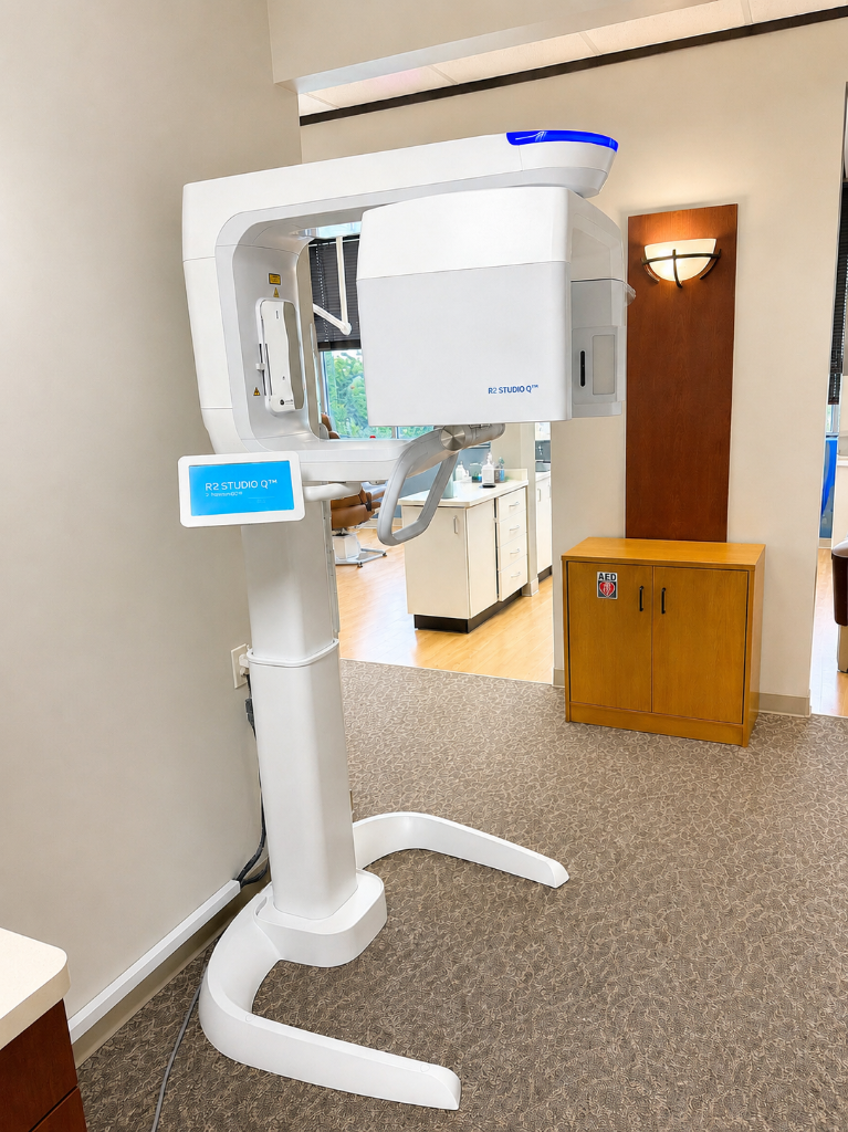 R2 STUDIO Q 3D dental imaging machine at Echo Lane Dental for CBCT scans and panoramic X-rays