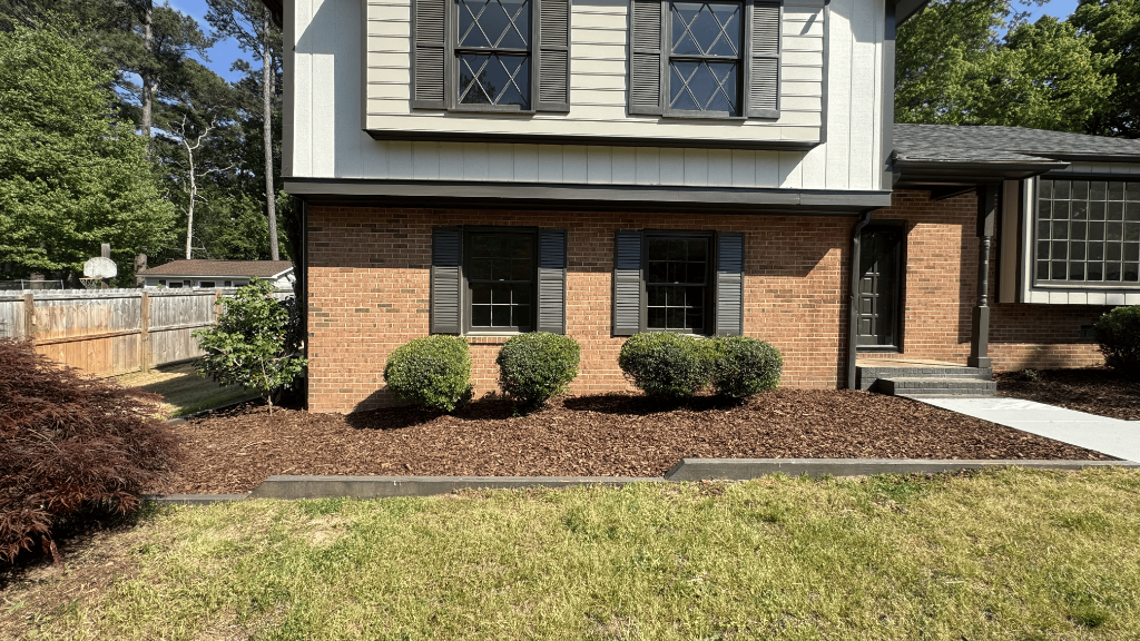 Front Foundation Mulch Refresh