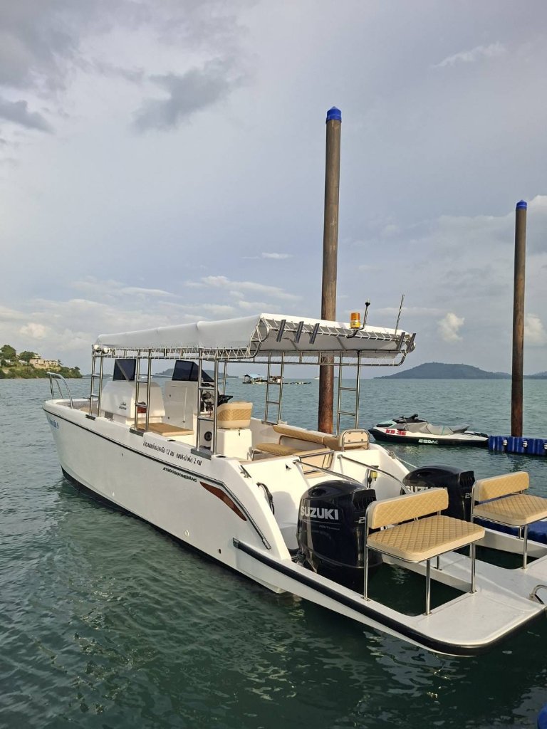Luxury Phuket yacht charter vessel