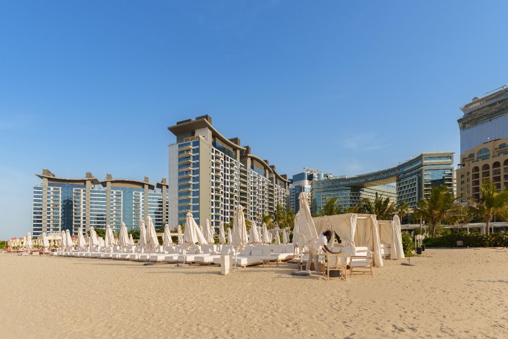 Palm West Beach wide view