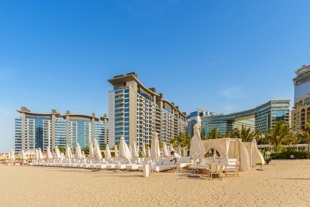 Premium amenities at a Salt & Dunes residence
