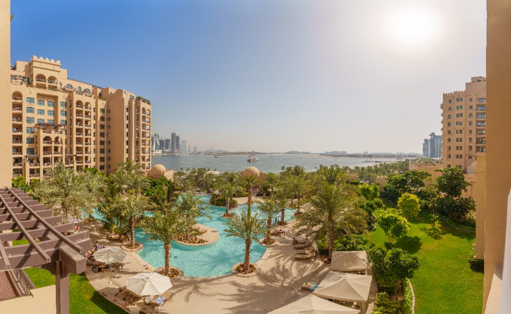 Fairmont Palm