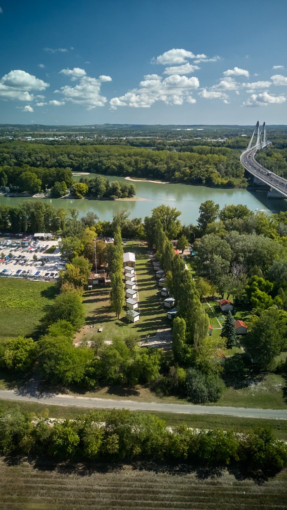 Gedeon Garden légi felvétel a Duna partján