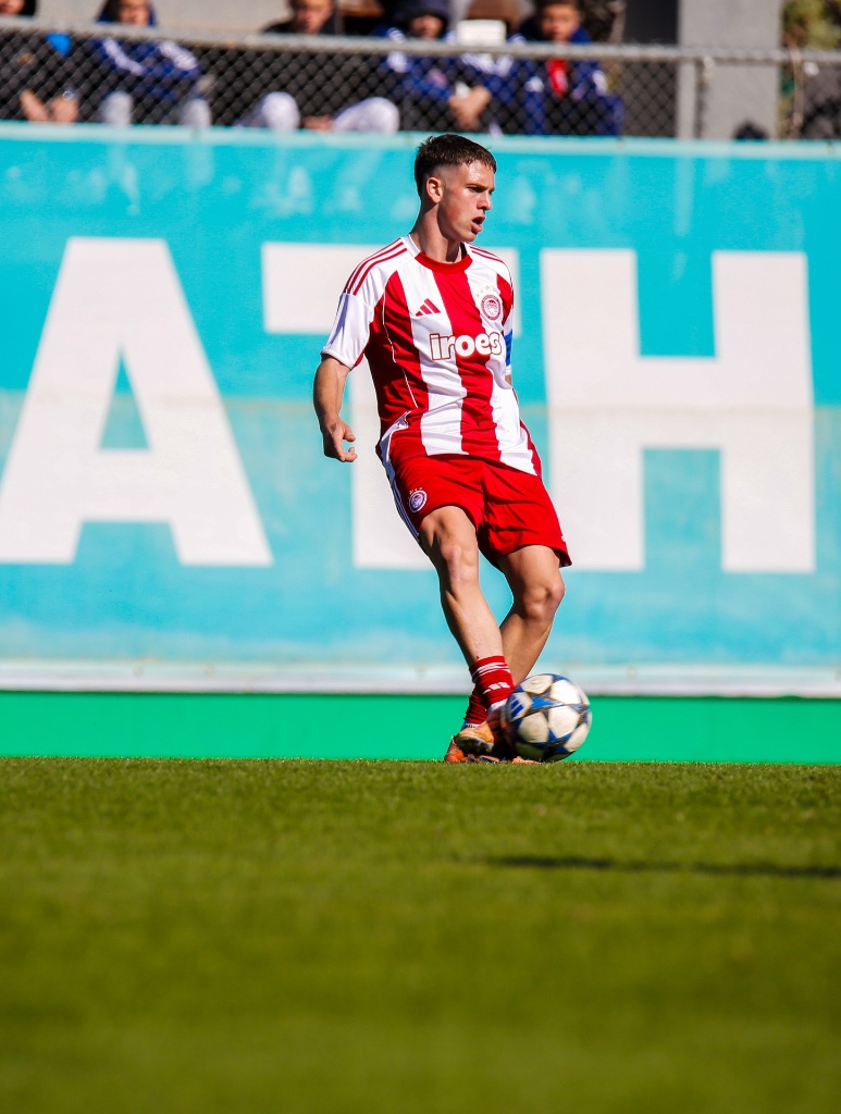 Alexandros on the ball — Olympiacos