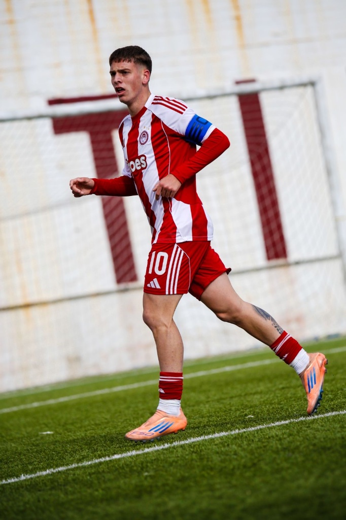 Alexandros #10 running