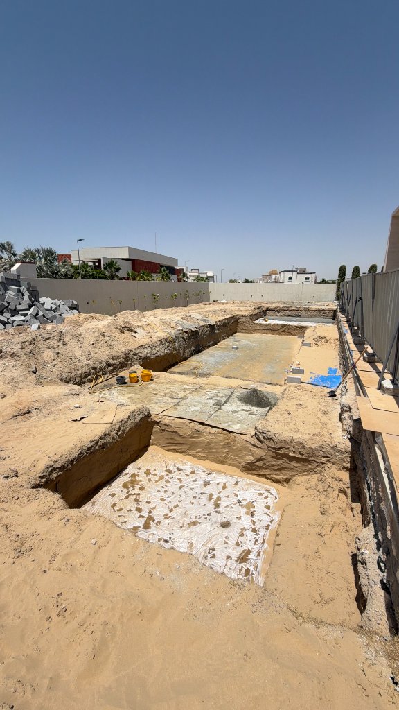 Swimming pool construction process by Bluescape in Dubai