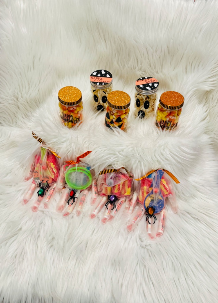 Halloween Candy Jars & Treat Bags