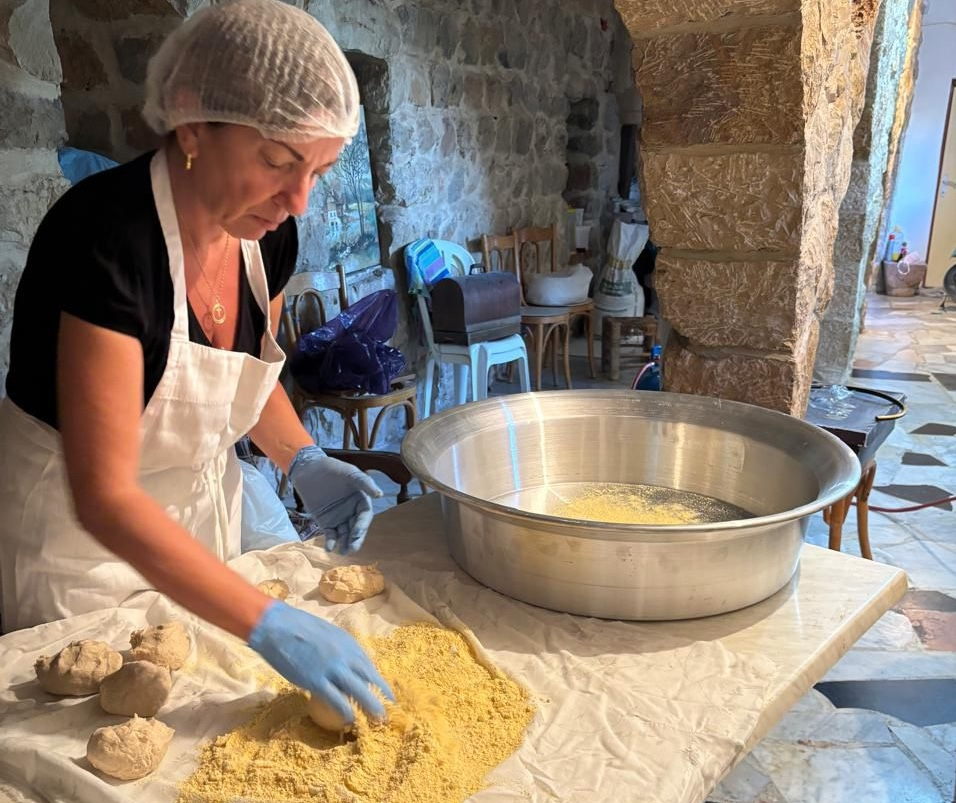 Community Bakery to Support Vulnerable Christians