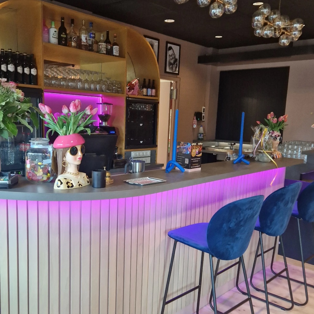 De bar