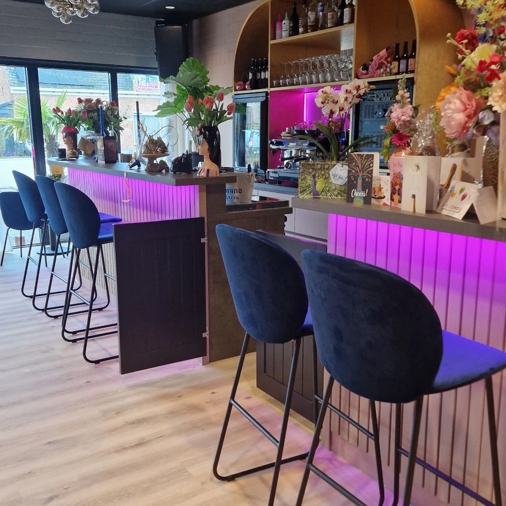 Bar met barkrukken