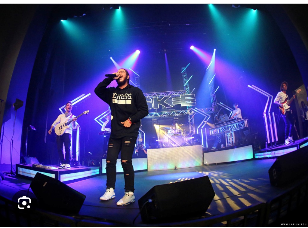 Artist @ Skee Live