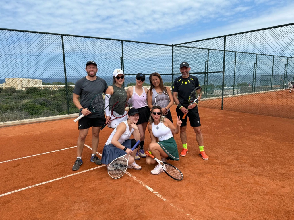 Team photo on court
