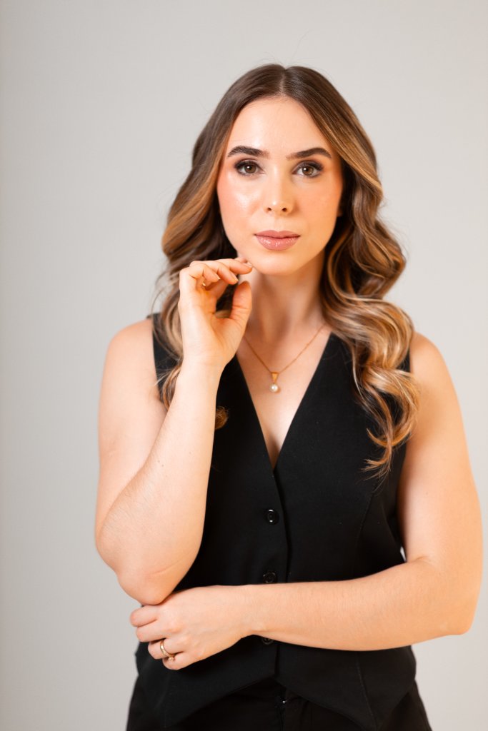 Dra. Sthefany — sua história