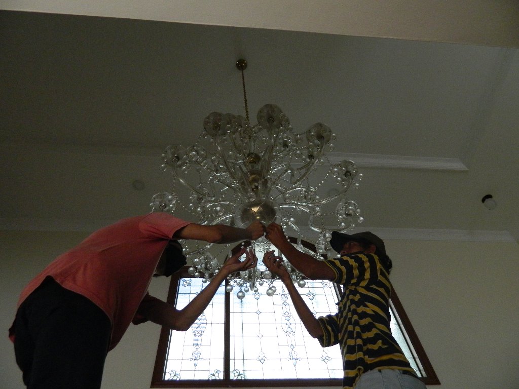 Detail Pengerjaan Lampu Kristal