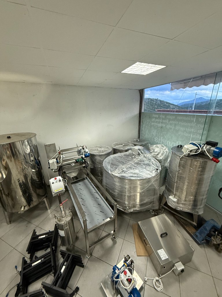 Honey Extraction & Packaging