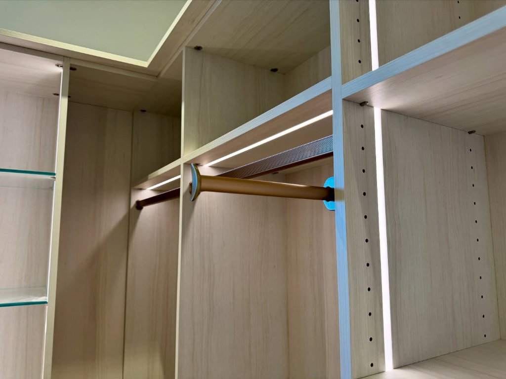 Natural Wood Closet gallery 1