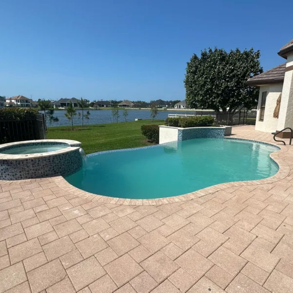 Pool with Spa & Tile