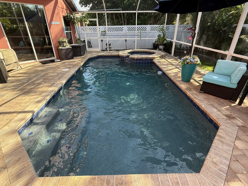 Pool & Spa