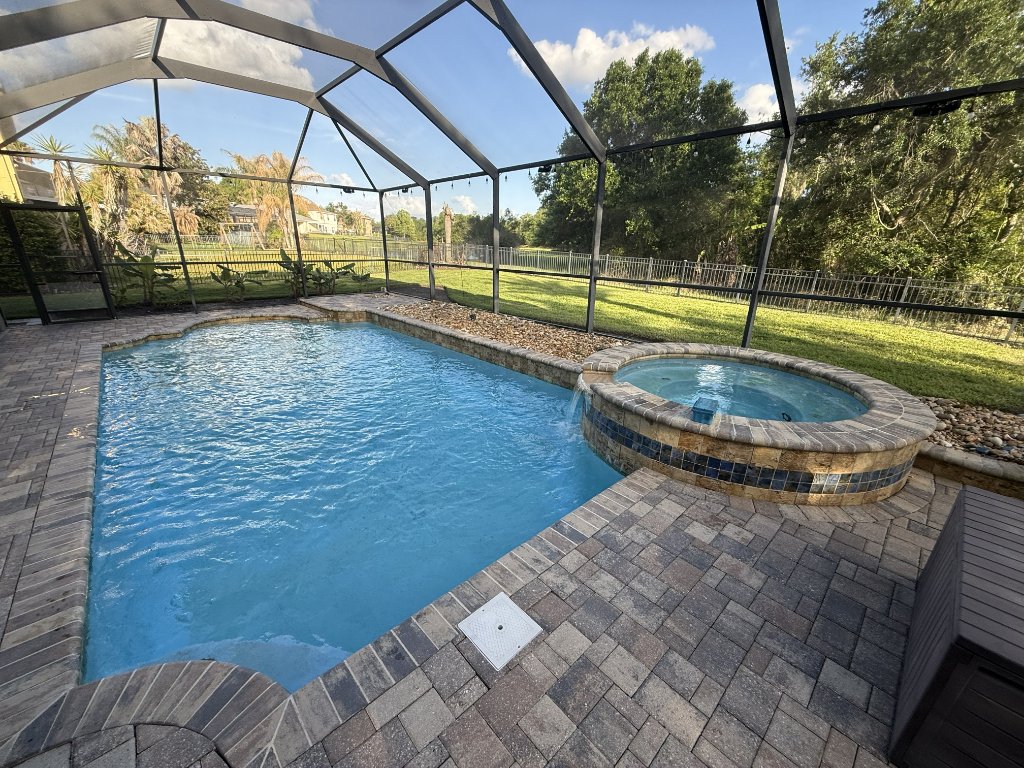 Pool with Spa & Stonework