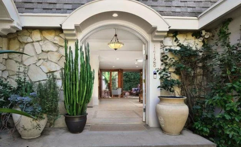 Luxury home entrance at 14128 Dickens St, Sherman Oaks — recently closed property represented by Devin Soliz