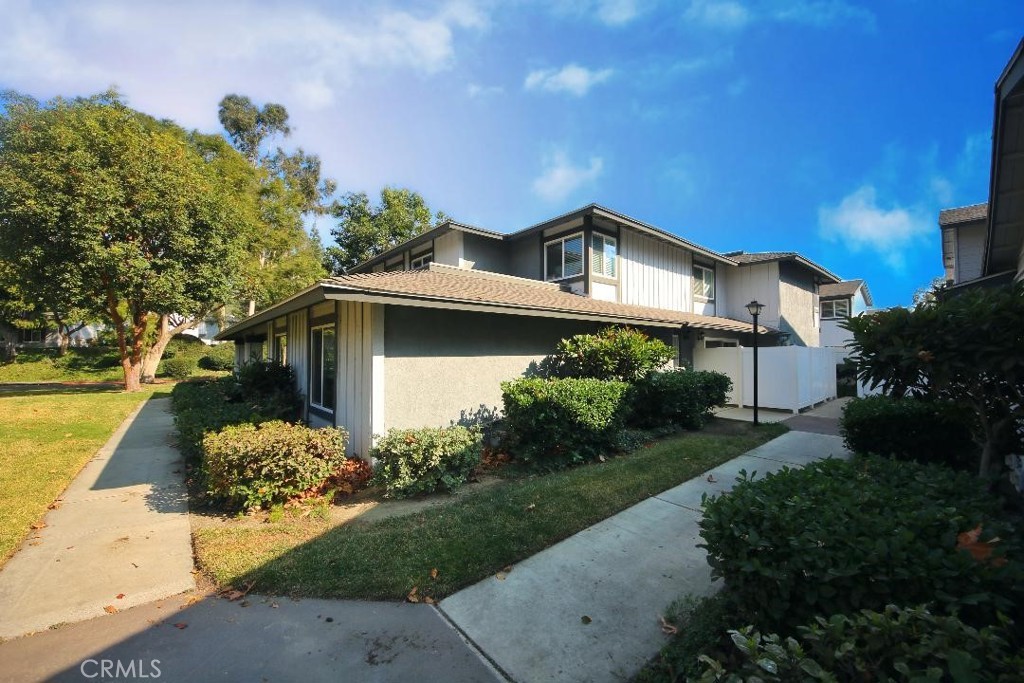 Condo at 6437 Olive Branch Ln, Yorba Linda — recently closed property represented by Devin Soliz