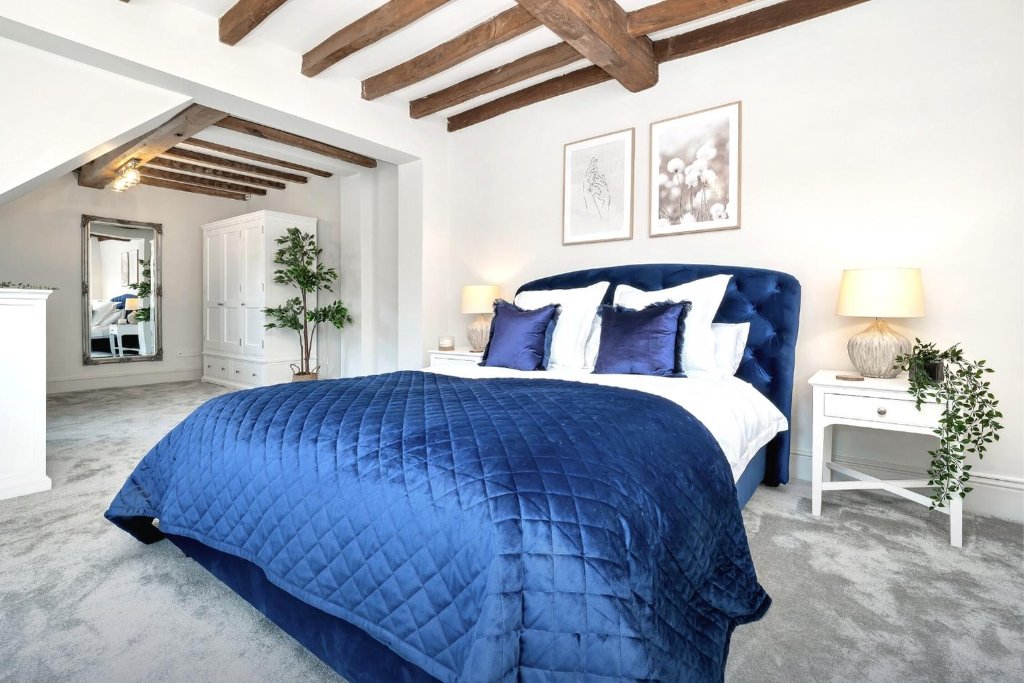Luxury bedroom at The Croft holiday cottage, Abbots Bromley