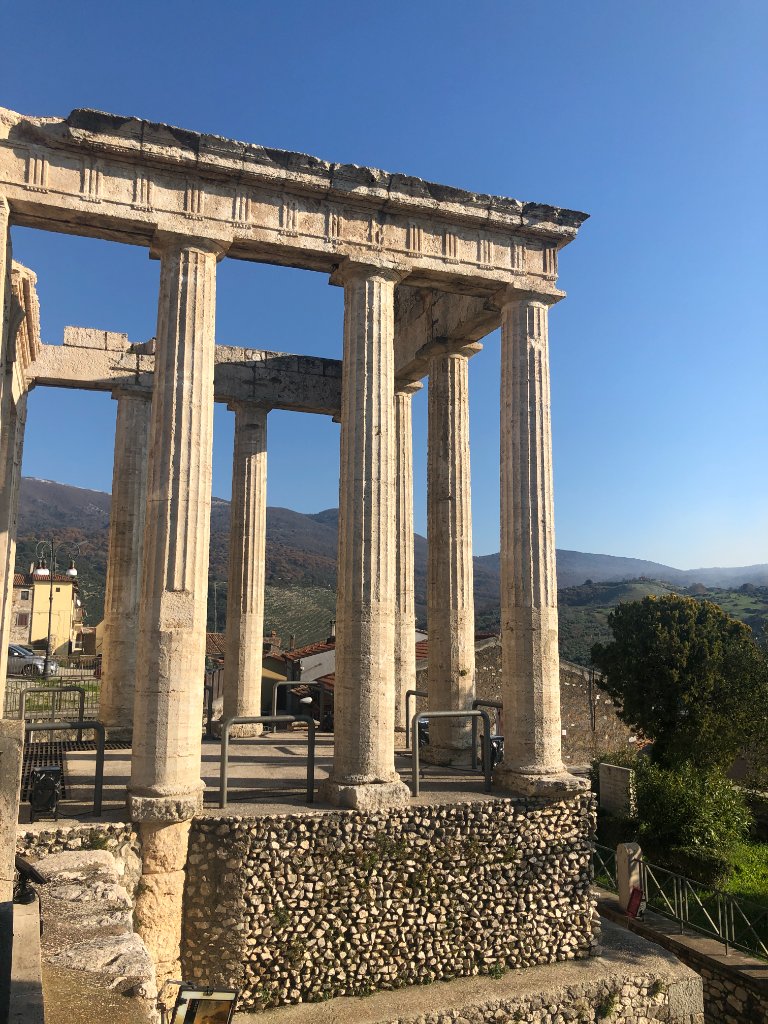 Borghi di montagna: Sermoneta, Norma, Cori e altro