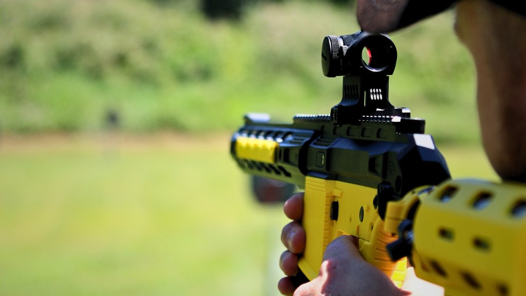 EMC 200 — Semi-Auto .68 Cal Launcher