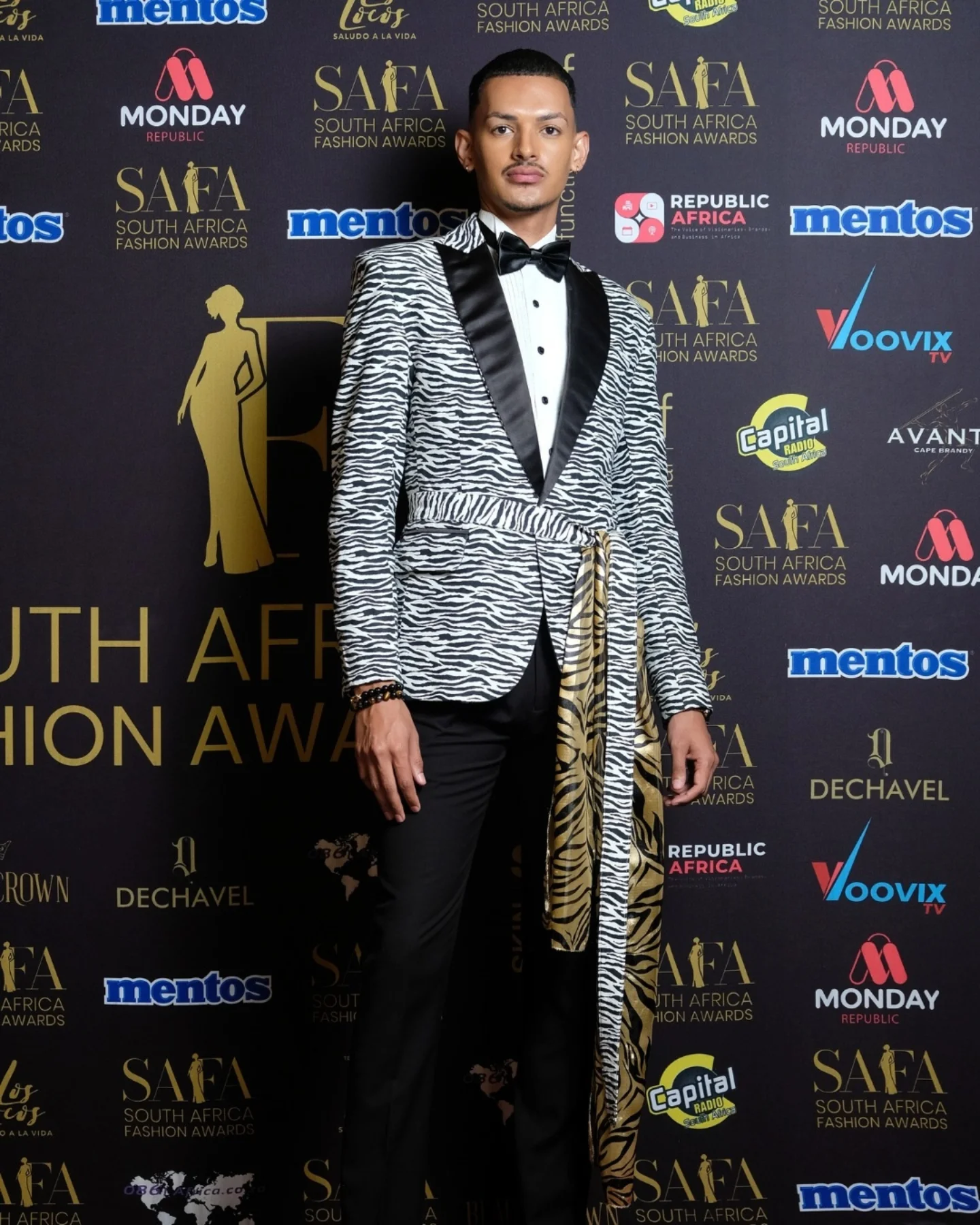 Pattern play on the red carpet.