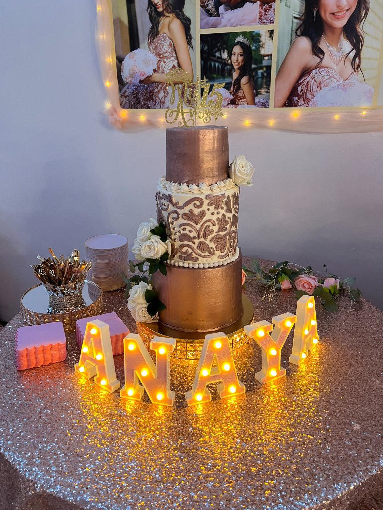 Floral Cake on Display