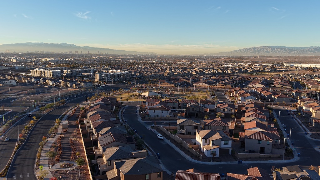 Hunter Visuals professional photographer at luxury property