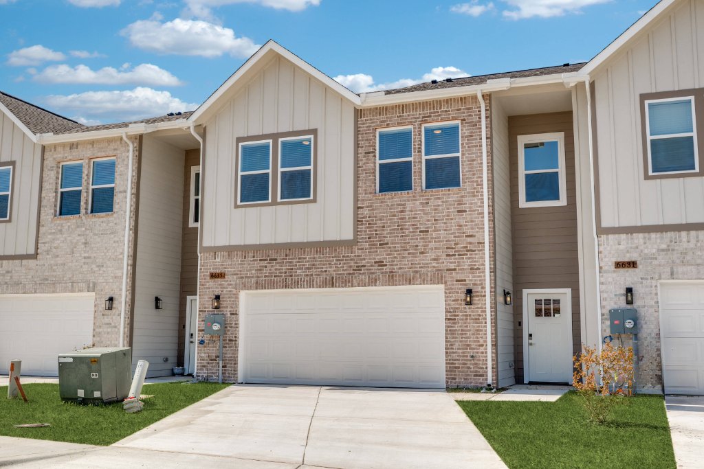 Mountain Trail Townhomes