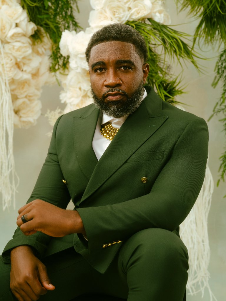 Modern portrait by Sophia Barrett Studios