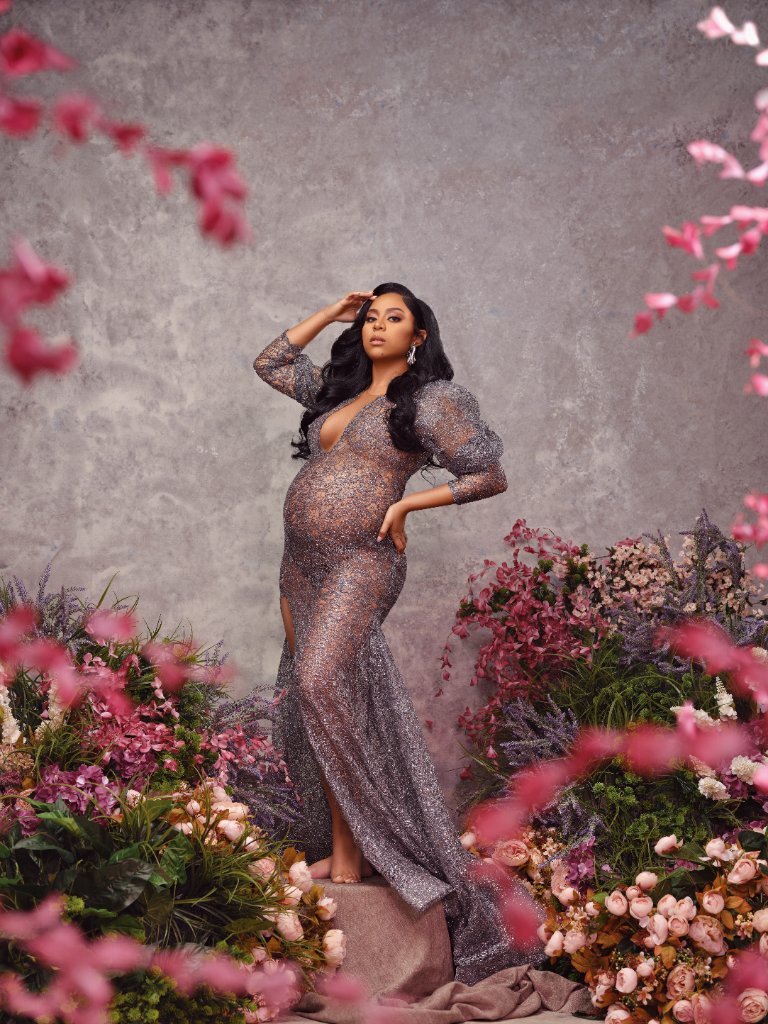 Breshaé maternity portrait