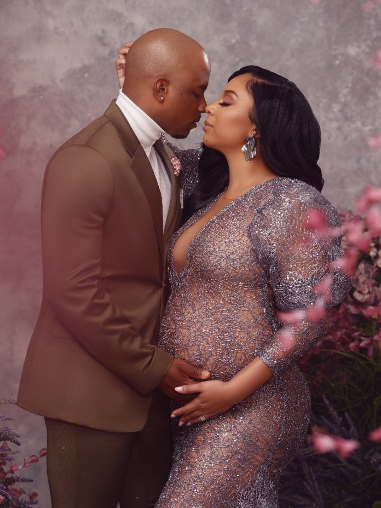 Maternity portrait by Sophia Barrett Studios